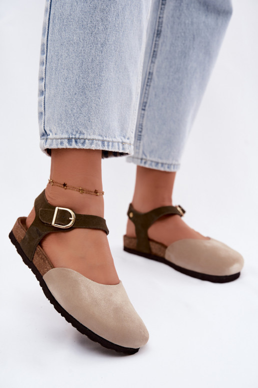 Damen Sandalen aus Kunstveloursleder mit geschlossener Spitze sandfarbe