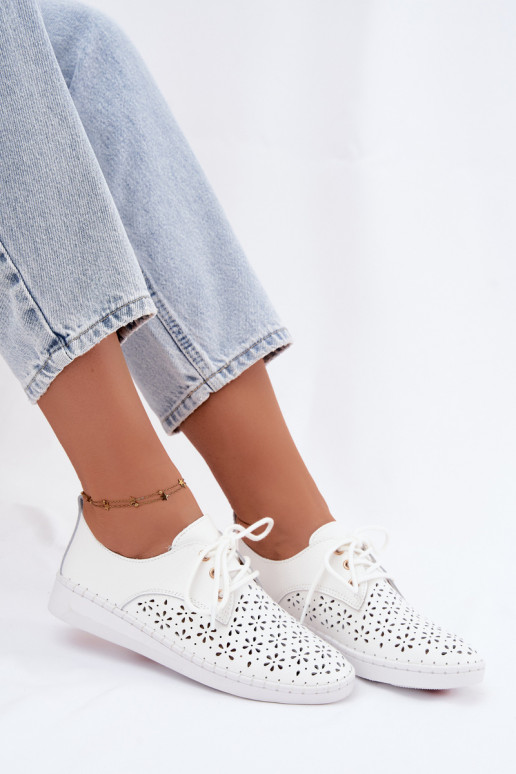 Weiße Damenschuhe mit Ausschnitten Softie