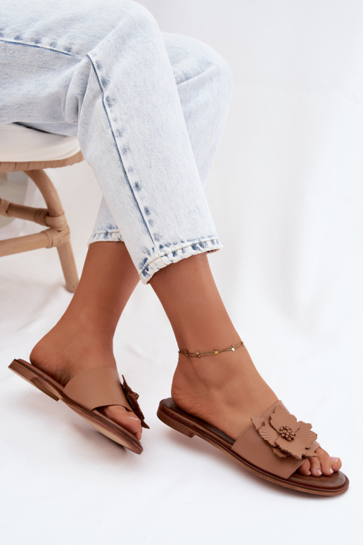 Lederpantoletten für Damen mit Ornamenten Zazoo 40477 in Cappuccino-Farbe