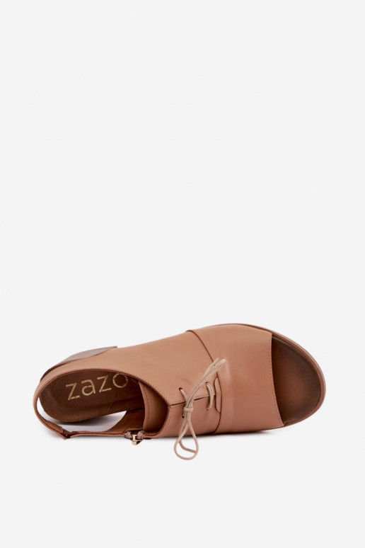 Leder-Sandalen mit hohen Absätzen und stilvollen Details Zazoo 40523 in Cappuccino-Farbe