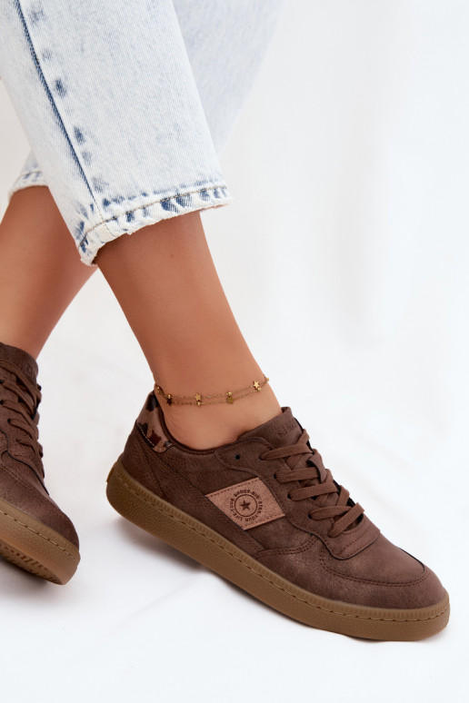 Glänzende Sneaker für Damen Big Star UU274017 in brauner Farbe