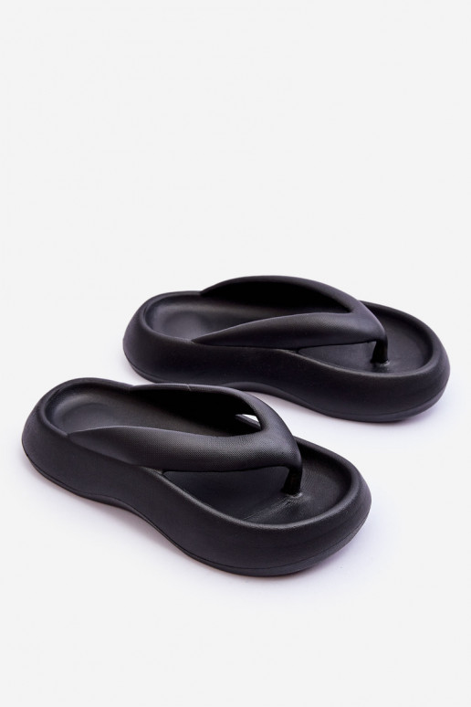 Schwarze Damenschuhe mit Schaumstoff