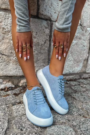 Blaue Plattform-Sneaker aus Kunstveloursleder Blushy 2