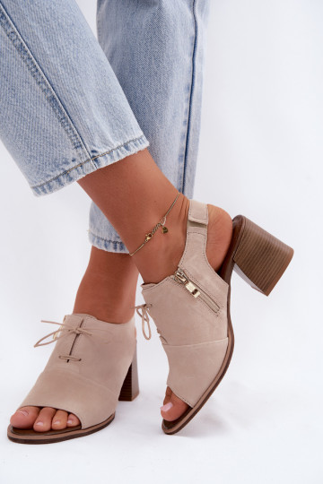 Elfenbein elegante Wildleder-Pumps mit stilvollen Details Zazoo 40523