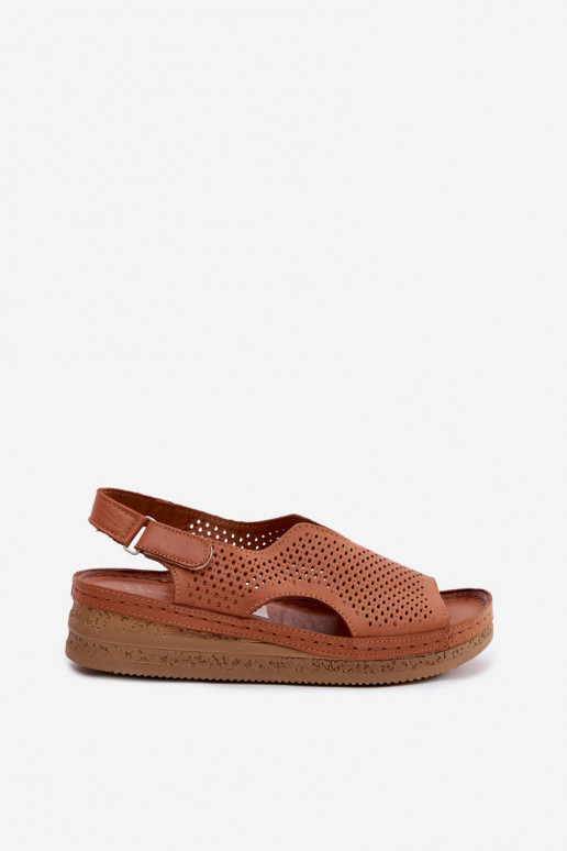 Braune perforierte Damensandalen mit Plattform Tai turiciejka L4494-29