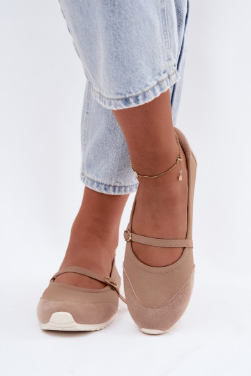 Sportliche Ballerinas mit Riemen in Sand Charmy 2