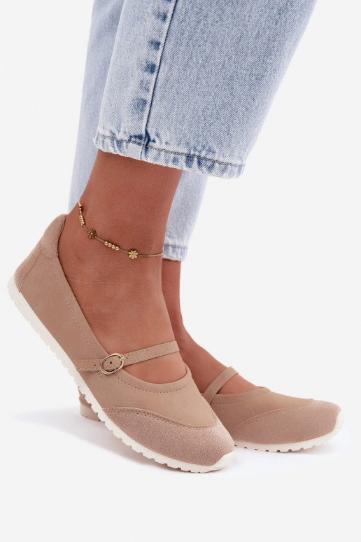Sportliche Ballerinas mit Riemen in Sand Charmy