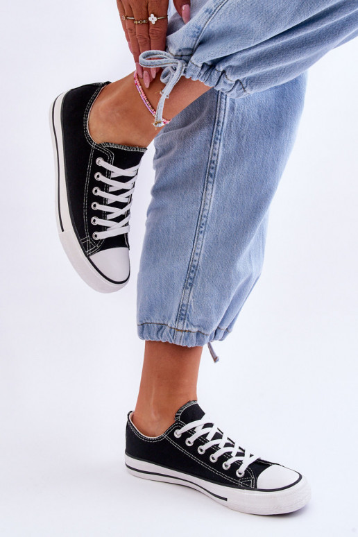 Klassische niedrige Damensneaker in Schwarz Vegas
