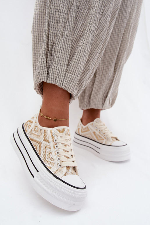 Niedrig Freizeitschuhe mit einer Plattform INeiß-goldene Farbe Medina