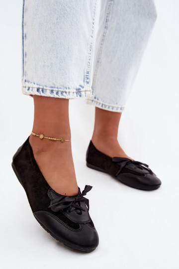 Schwarze sportliche Ballerinas mit stilvollen Details Peonia