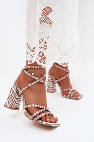 Hochhackige Sandalen in Sand Zebra Josette