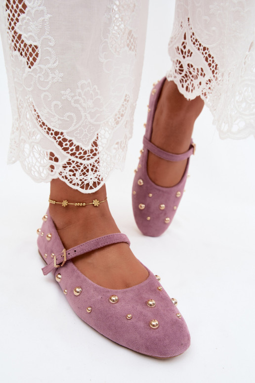 Ballerinas mit Dekoration und Riemen in lila Cuddly