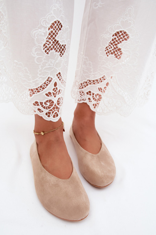 Sandfarbene Ballerinas aus Kunstveloursleder Camdena