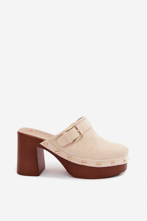 Sandfarbene Damenclogs mit Absätzen, Schnallen und Nieten Lagunelle