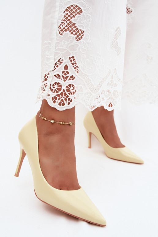 Gelbe High Heels aus Kunstleder mit Lackeffekt Tropessa