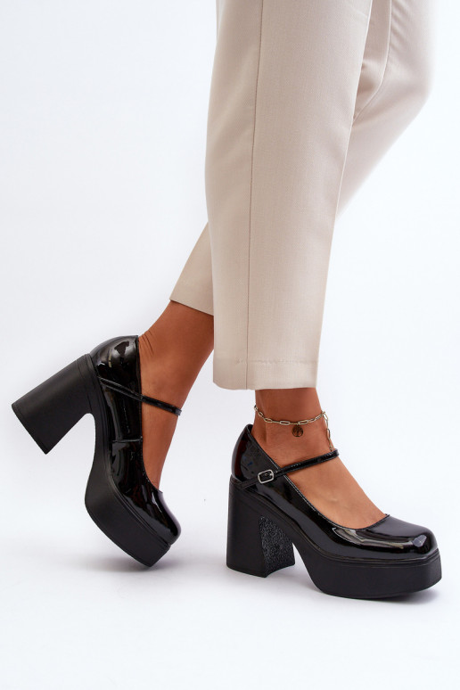 Damen schwarze Schuhe mit lackiertem Effekt und Plattform Big Star NN274004