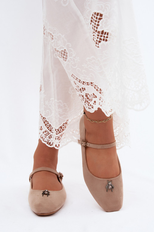 Damen Ballerinas mit Riemen und Schnallen in Sandfarbe aus Kunstveloursleder Pinea