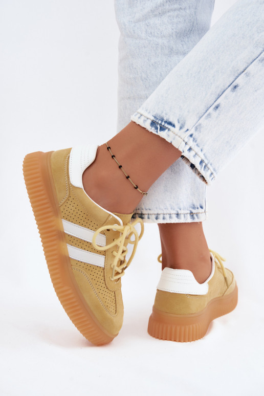 Gelbe Plattform-Sneaker aus Kunstveloursleder Coralia