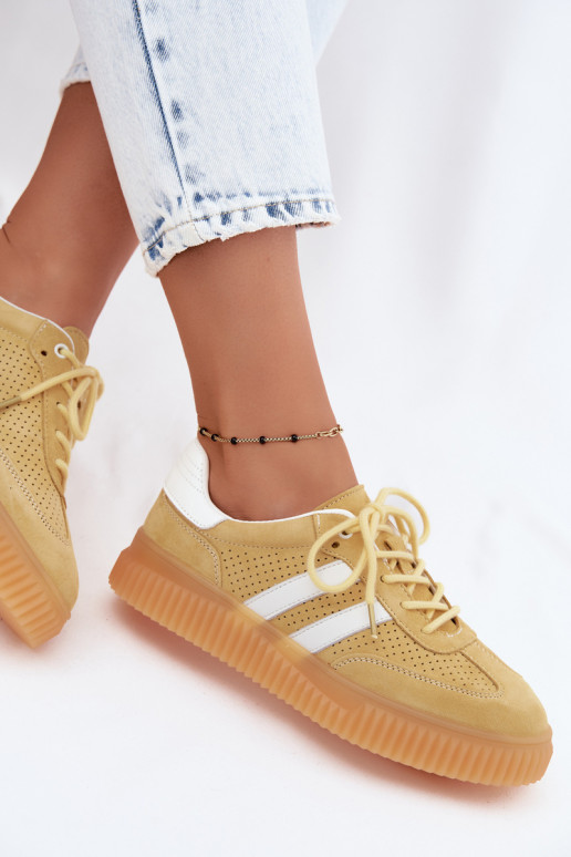 Gelbe Plattform-Sneaker aus Kunstveloursleder Coralia