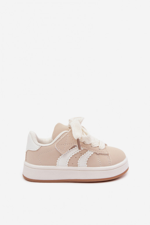 Kindersneaker mit Klettverschlüssen aus Kunstleder in sandfarbener Farbe Zoya