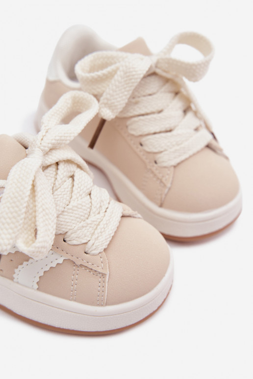 Kindersneaker mit Klettverschlüssen aus Kunstleder in sandfarbener Farbe Zoya