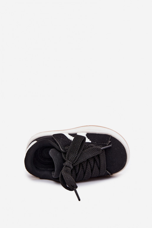 Kindersneaker mit Klettverschlüssen aus Kunstleder in schwarzer Farbe Zoya