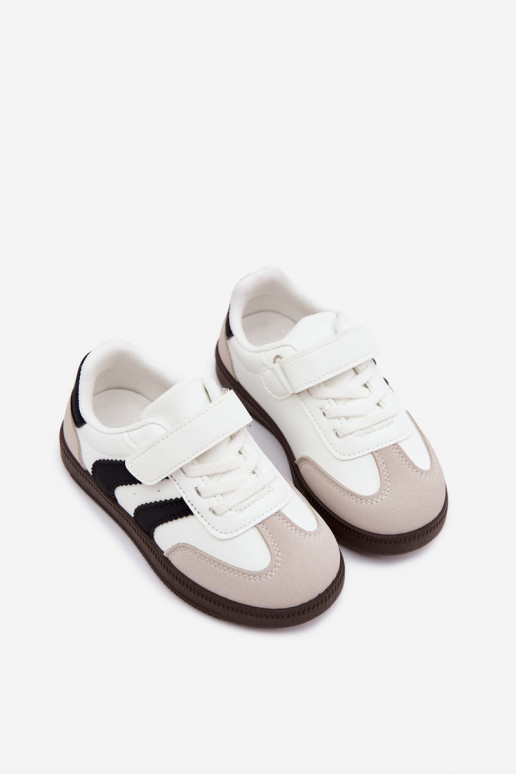 Kindersneaker mit Klettverschlüssen aus Kunstleder in weißer Farbe Ronja