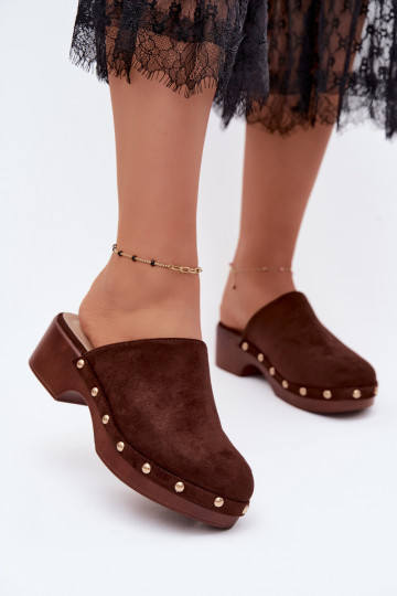 Damenclogs aus Kunstveloursleder in Gold mit Nieten Cherryelle 2