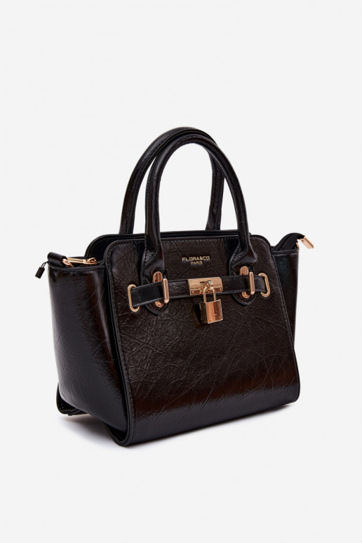 Typ Tasche aus Kunstleder in Schwarz Odelia