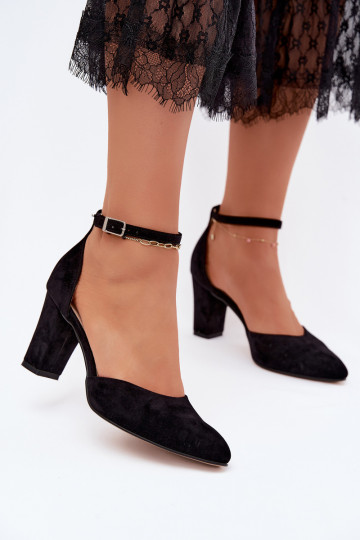 Schwarze Schuhe mit Riemen und spitzen Zehen Zazoo 823