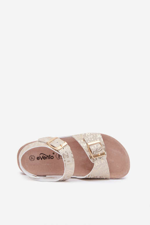 Goldene Kindersandalen mit Schnallen und Aufschriften Praline