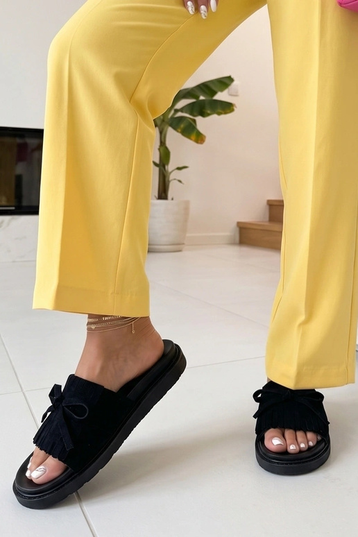 Schwarze Damenclogs mit Quasten aus Kunstveloursleder auf Plattform Florence
