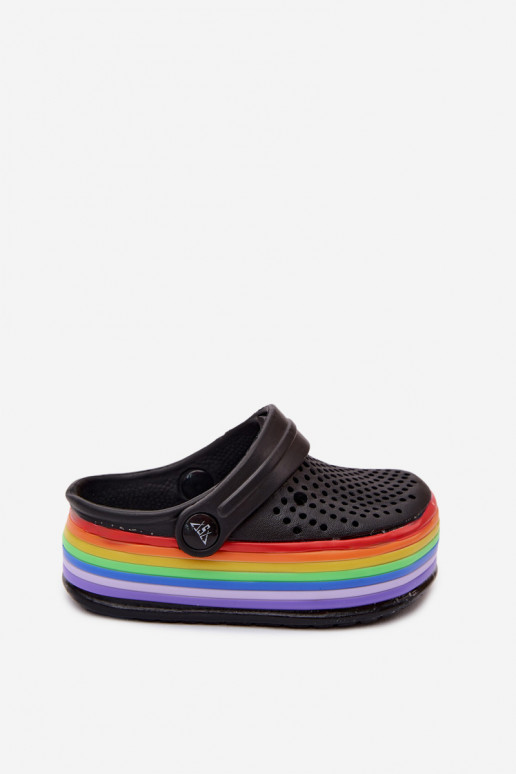 Kinderleichte schwarze Slipper mit Riemen Tansy