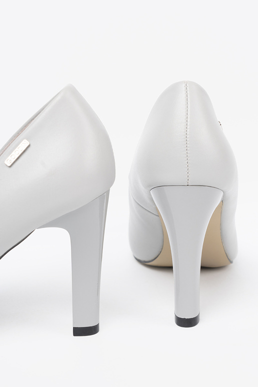 Graue klassische High Heels