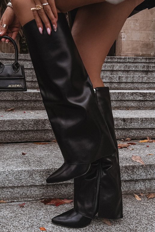 Wärmende lange Stiefel mit dünnen Absätzen und eingenähter Choleika in schwarzer Farbe Tamonia