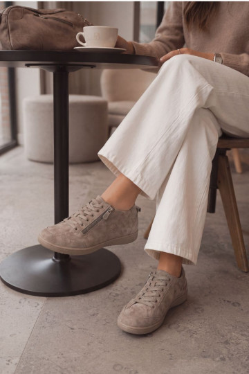 Damen Schuhe aus sandfarbenem Kunstveloursleder Brindle