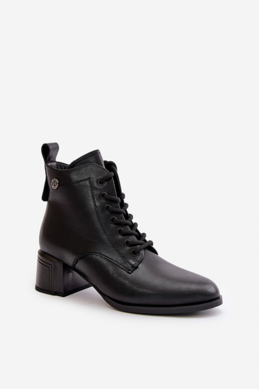 Damen Schnürstiefeletten aus natürlichem Leder, isoliert, in schwarzer Farbe Vinceza 91110