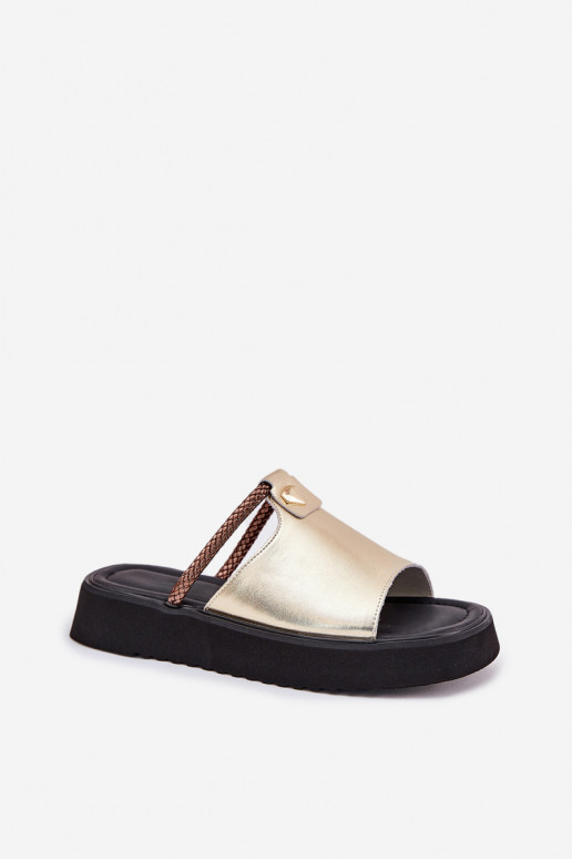 Lederpantoffeln für Damen mit Plattform und verzierten Absätzen in Gold D&A MK51-475