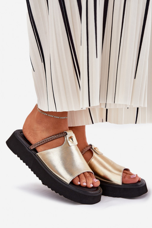 Lederpantoffeln für Damen mit Plattform und verzierten Absätzen in Gold D&A MK51-475