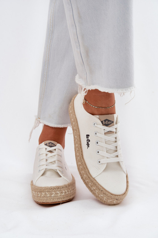 Freizeitschuhe Lee Cooper LCIN-25-44-3217 in Weiß