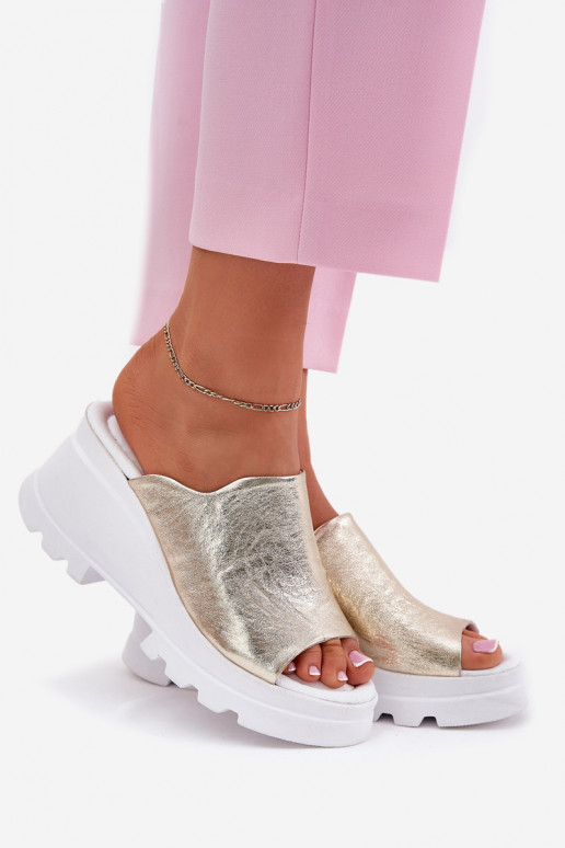 Lederpantoffeln mit Plattform in Gold Artiker 56C0435