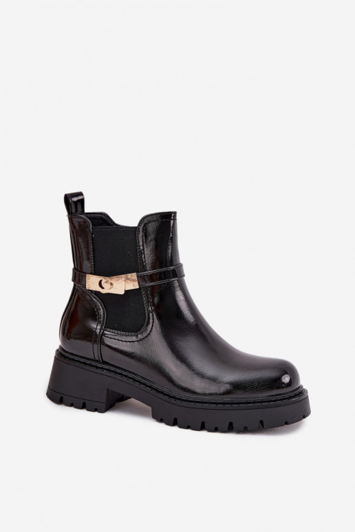 Stylische isolierte Stiefeletten mit Lackeffekt und verzierten Absätzen in Schwarz Vivessa