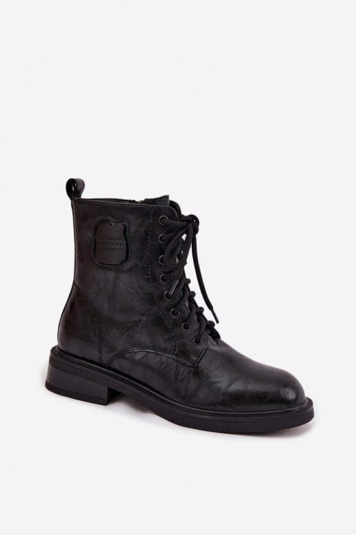 Schwarze Stiefeletten aus Kunstleder für Damen mit dekorativen Details Tai turiciejka K7180-01