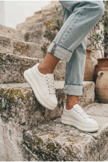 Weiße Damen Sneaker mit Plateau GOE SS2N4021 2
