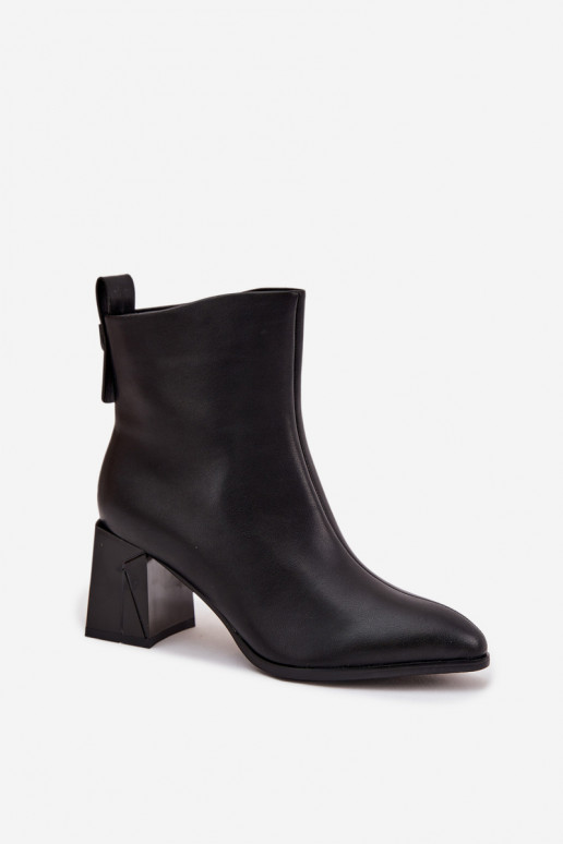 Wärmende Stiefeletten mit Absatz aus Naturleder Vinceza 66812 in Schwarz