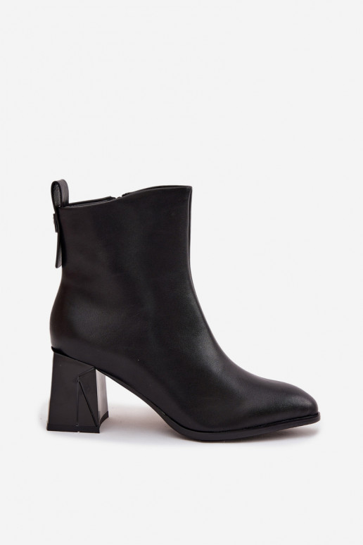 Wärmende Stiefeletten mit Absatz aus Naturleder Vinceza 66812 in Schwarz