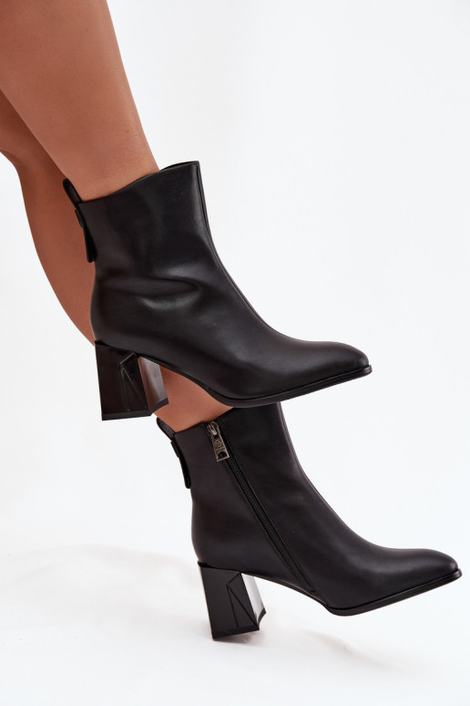 Wärmende Stiefeletten mit Absatz aus Naturleder Vinceza 66812 in Schwarz