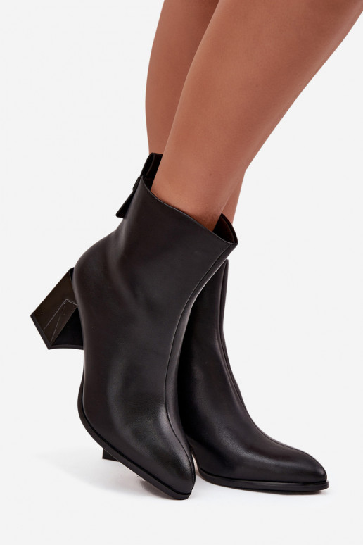 Wärmende Stiefeletten mit Absatz aus Naturleder Vinceza 66812 in Schwarz