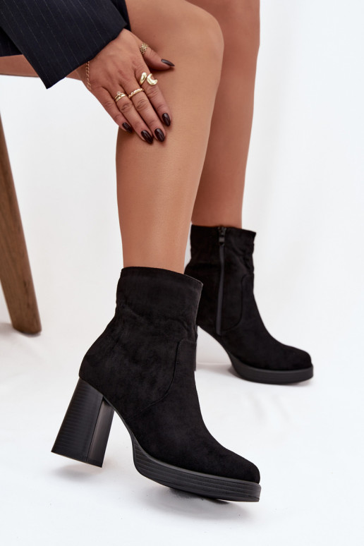 Damen-Stiefeletten in Schwarz Pavinne