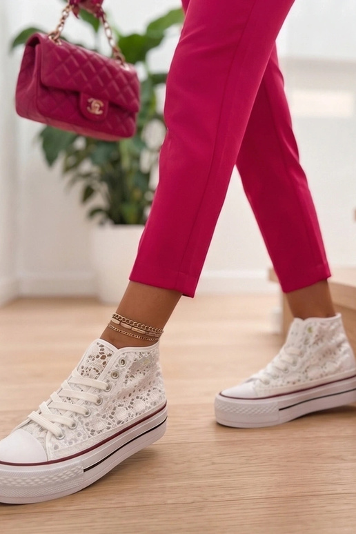 Weiße perforierte Sneakers über dem Knöchel Piper